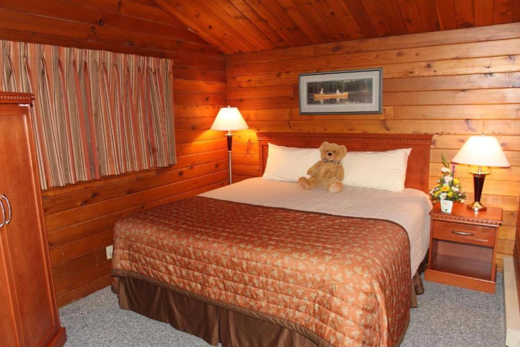 Lac Le Jeune Nature Resort Logan Lake Extérieur photo