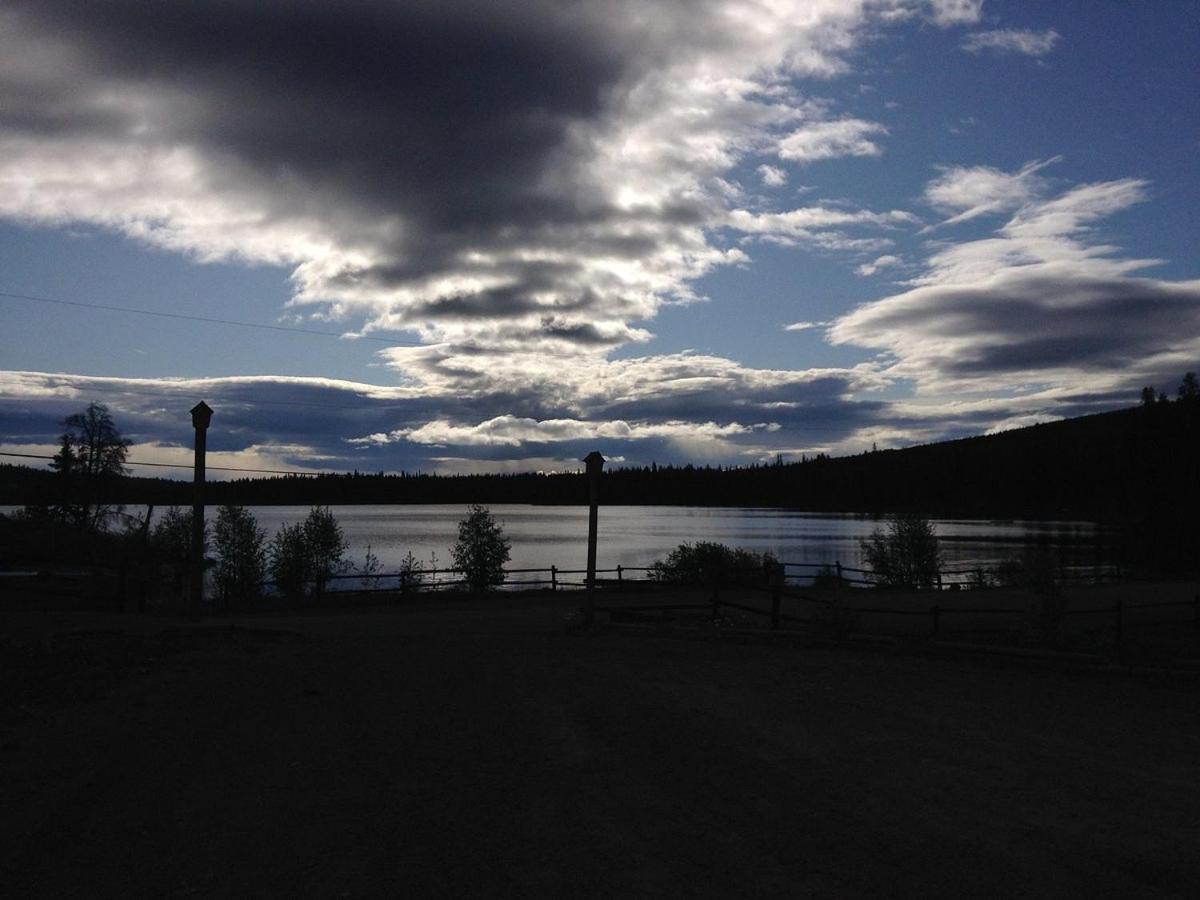 Lac Le Jeune Nature Resort Logan Lake Extérieur photo
