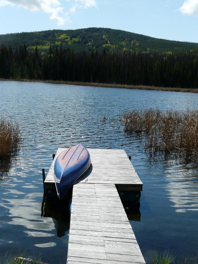 Lac Le Jeune Nature Resort Logan Lake Extérieur photo