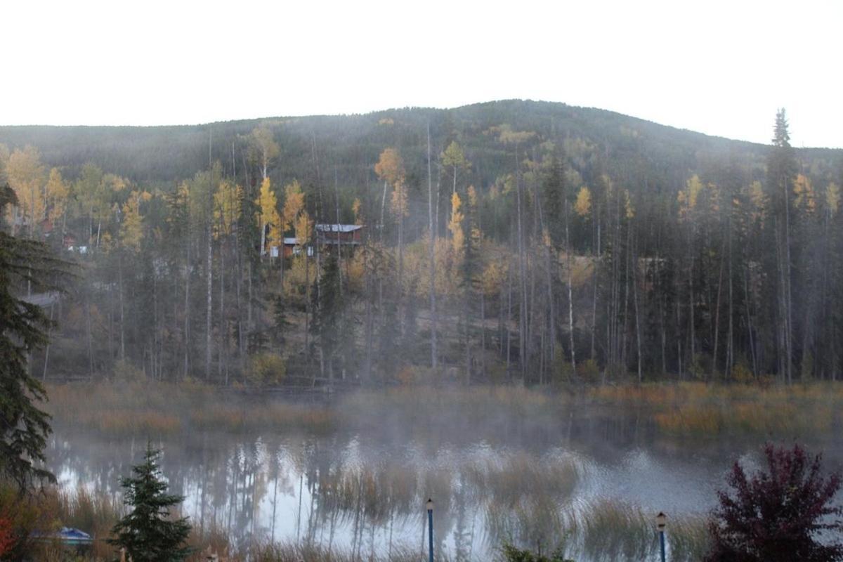 Lac Le Jeune Nature Resort Logan Lake Extérieur photo