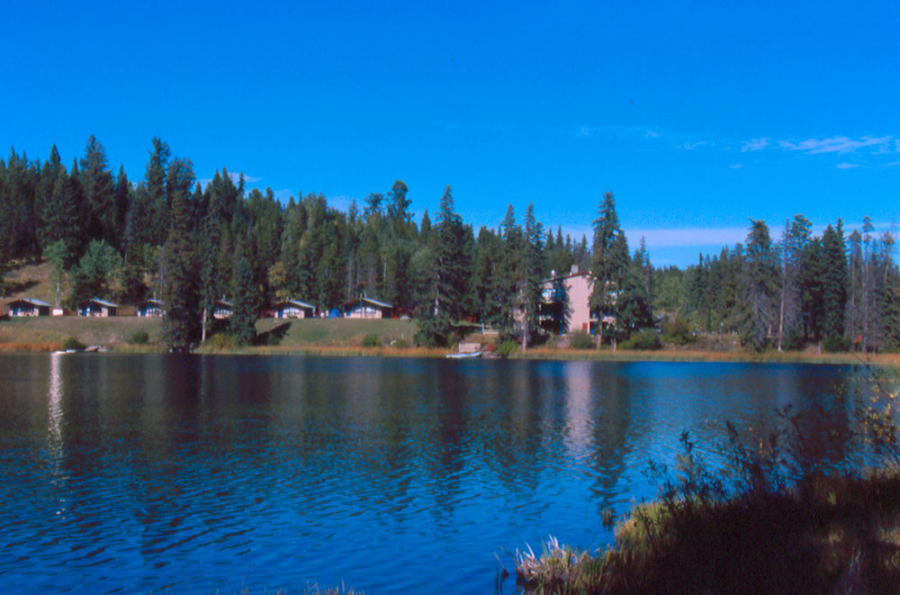 Lac Le Jeune Nature Resort Logan Lake Extérieur photo